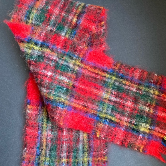 Vintage Edinburgh Old Town Weaving Co Mohair & Wool Red Plaid Royal Tartan Scarf - Picture 6 of 13